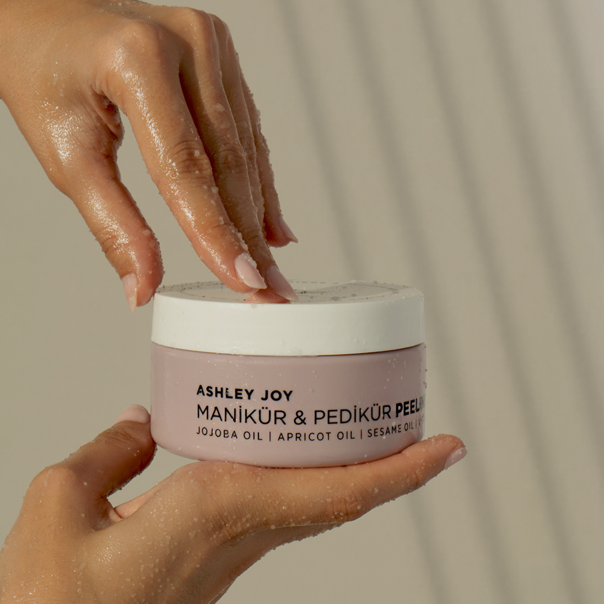 Ashley Joy Manikyyri & Pedikyyri Kuorinta 250 ML